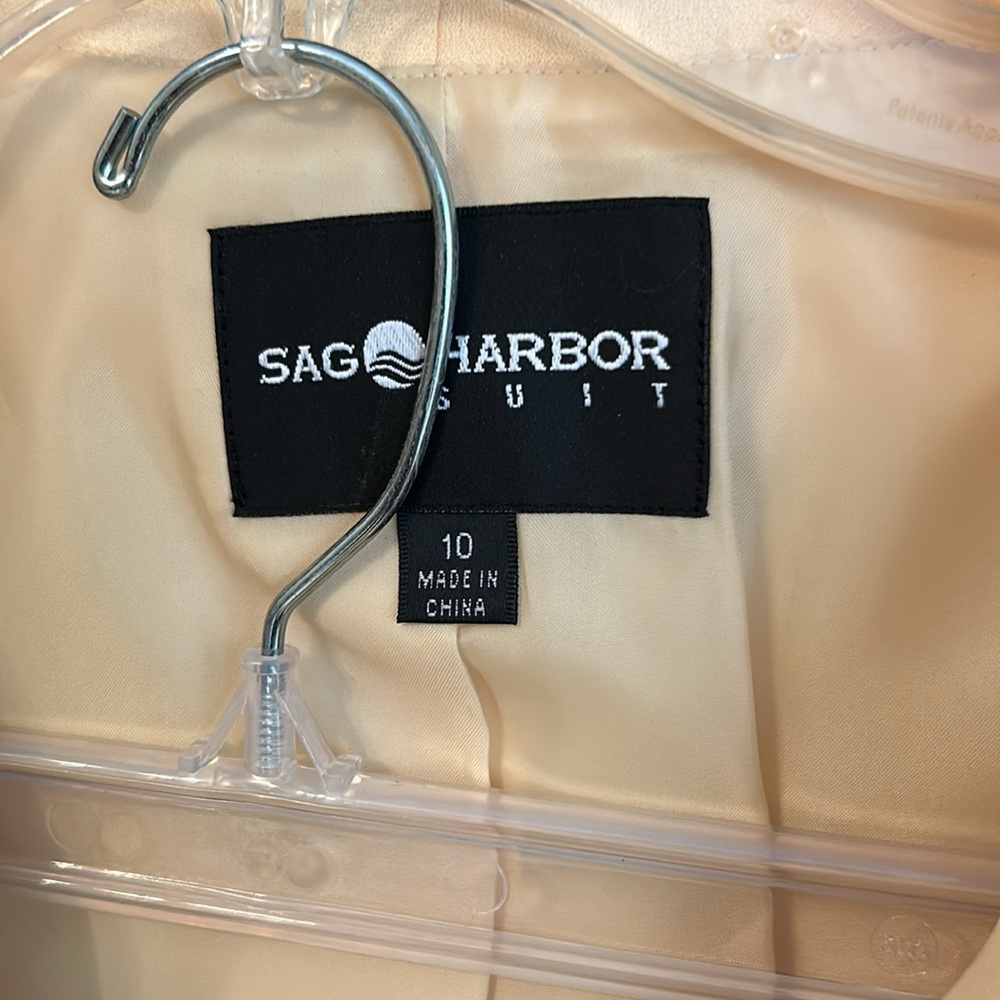 Suit - Picture 2 of 13